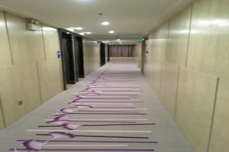Lavande Hotel Guangzhou Shibi Metro Station Экстерьер фото